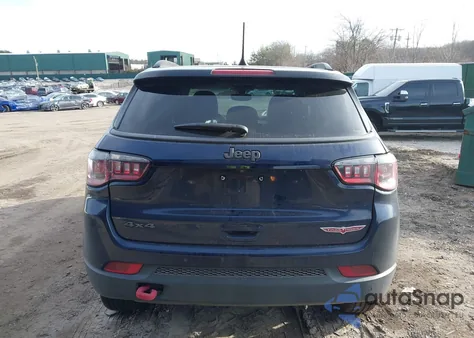 2019 Jeep Compass Trailhawk 4X4 z USA, uszkodzony, nr VIN 3C4NJDDB1KT620433